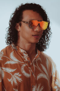Línea hombre  gafas de sol  2