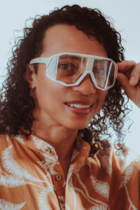 Línea hombre  gafas de sol  1